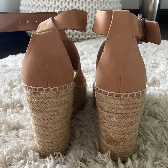 Marc Fisher Wedges - Picture 6 of 8